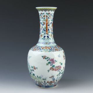 Antique Chinese Doucai Porcelain Vase with Flower and Bird 4