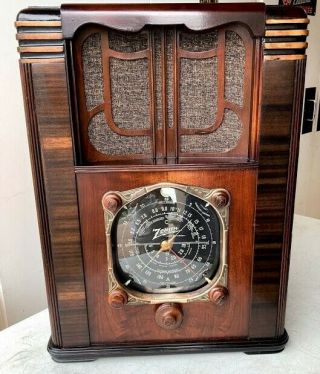 Antique 1937 Zenith 8s129 Tombstone Radio - Restored