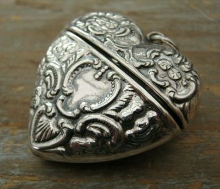 Pretty Rococo Heart Birmingham Hallmarked Sterling Silver Vesta Case Box Locket