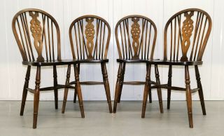 Lovely & Comfortable Set Of 4 Oak Wheel Back Windsor Farmhouse Dining Chairs