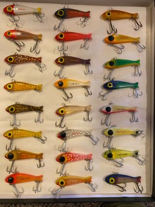 Vintage Texas fishing lures complete set of Hump M series lures bingo era 3