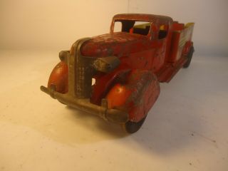 Antique 1930 ' s Wyandotte Pressed Steel Engine Co.  No.  4 Fire Truck,  as found 2