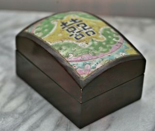 Highly Decorative Antique Chinese Porcelain Lacquer Box Circa 1800s