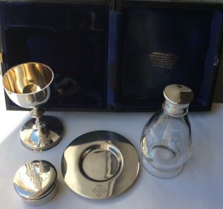 J Wippell Hallmarked Ster Silver Travelling Holy Communion Set Chalice Patin Pyx