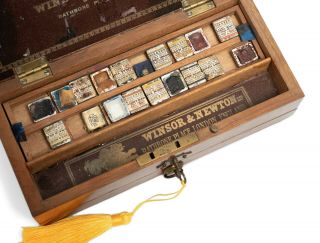 Antique Winsor & Newton Wooden Watercolour Paint Box with Labels 4
