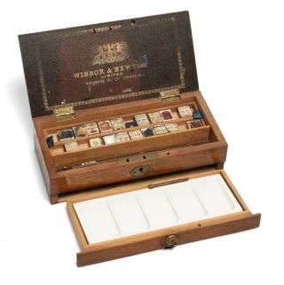 Antique Winsor & Newton Wooden Watercolour Paint Box with Labels 5