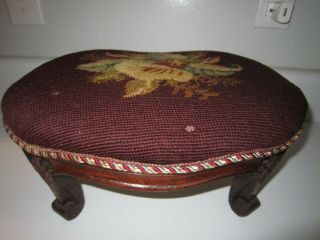 Antique/vintage Needlepoint Oval Foot Stool Rest Wood Carved Legs Ottoman