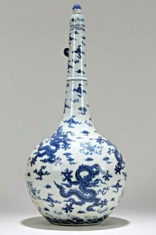 A Chinese Detailed Dragon - Decorating Blue And White Fortune Porcelain Vase