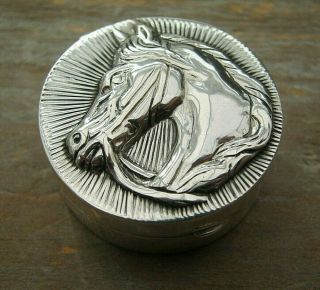 English Hallmarked Sterling Silver Pill / Snuff Box With Horse Head Lid Hunting