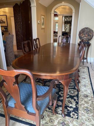 Vintage Mahogany Queen Anne Dining Table and Six Upholstered Chairs 2
