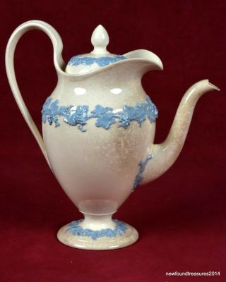 Antique Wedgwood Embossed Queensware Tea Pot Light Blue on Cream 2