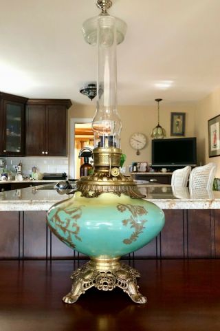 Antique GWTW Oil Lamp Rampant Lion Hurricane Kerosene Lamp LArGE 3
