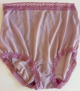 Olga Grapette Sheer Linen Look Back Seamed Panty W/2 " Lace Waistband 7/l