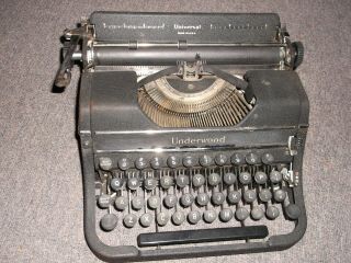 Antique Underwood Universal Typewriter