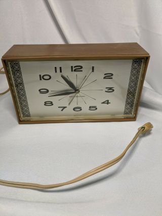 Vintage Retro General Electric Clock Made In Usa Model 2133