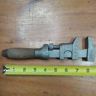 Antique Girard Wrench Mfg Co 8.  5 " Adjustable Wood Handle Steel Pipe Wrench