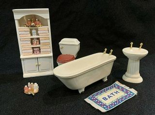 Dolls House 1/12 Bathroom Suite And Accessories
