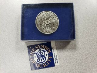1981 Smith & Wesson Belt Buckle.  44 Magnum Antique Silver Model 679 Box S&w