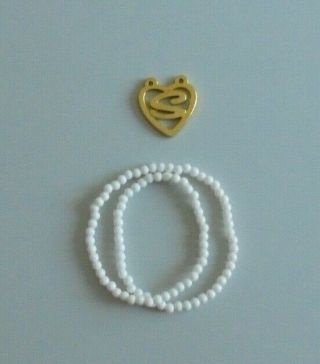 Vintage Sindy Doll 1978 White Bead Necklace & Love Heart Pendant - 44471