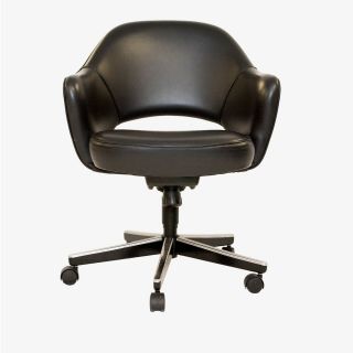 Vintage Knoll Saarinen Executive Swivel Chair In Black Leather