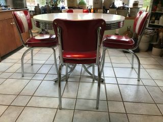 Coaster Retro Round Table 2388 plus 4 Red and White Chairs 2