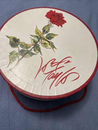Vintage Lord & Taylor Small Hat Box 4” Tall & 8.  25” Wide Euc