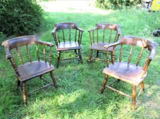 Antique Set Of Four 19th Century Lowback Windsor Captains Chairs