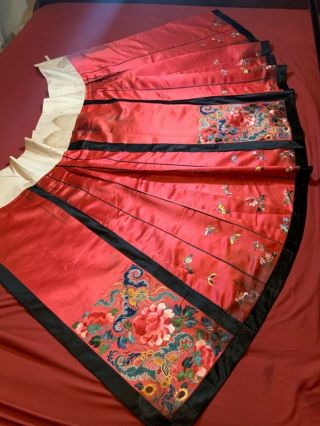 Antique Late 19th C Qi’ing Dynasty Chinese Embroidered Silk Skirt Embroidery 4