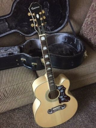 EPIPHONE EJ - 200SCE - Acoustic / Electric Guitar - Natural 2