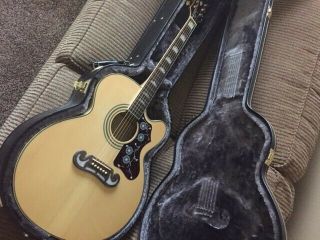 EPIPHONE EJ - 200SCE - Acoustic / Electric Guitar - Natural 3