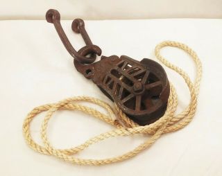 Vtg Antique Cast Iron Rope Hay Drop Pulley Barn Farm Factory Tool W/ Hanger Rope