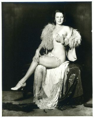 Sumptuous Alfred Cheney Johnston Photograph Risqué Ziegfeld Follies Showgirl