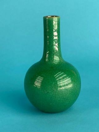 Antique Chinese Apple Green Glazed Crackle Porcelain Vase 19th Century Celadon 2