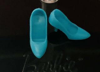 Vintage 1960’s Barbie Htf Turquoise Closed Toe Heels