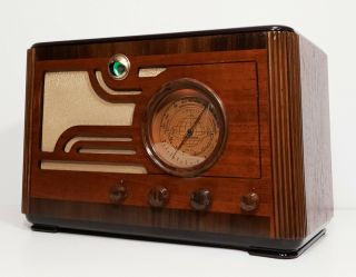 Old Antique Wood Silvertone Vintage Tube Radio - Restored & w/ Magic Eye 2