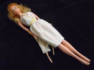 Vintage 1966 Taiwan Barbie Blond Blue Eyes Tnt Twist 