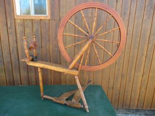 Antique Wooden Yarn Wool Spinning Wheel With 30 " Wheel Double Pedal