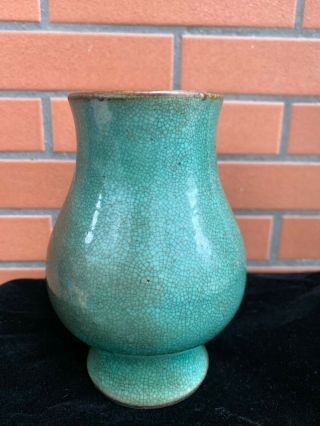 Chinese Antique Crackle Green - Glazed Vase No Mark