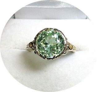 Natural Green Sapphire Ring - 6.  15ct - Vintage 14k Yellow Gold Mtg.
