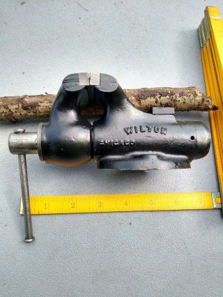 Antique Early Vintage 2” Wilton (8 - 46) Baby Bullet Machinist Vise Chicago Usa