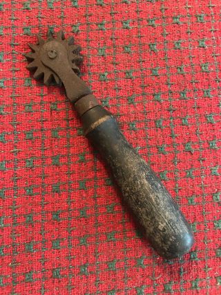 Antique Leather Tool Sewing Marking Wheel.  Vintage Tool