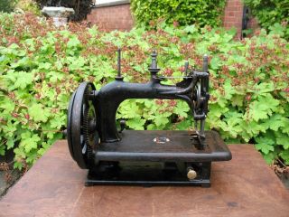 Rare Antique 1870s James Weir Zephyr Lockstitch Sewing Machine 4