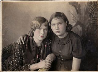 1938 Pretty Young Women Girls Couple Hand Tinted Russian Antique Photo Lesbian