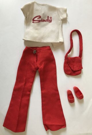 Vintage Pedigree Sindy Doll 1977 Complete Weekender Outfit