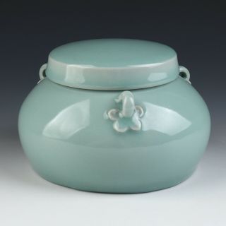 Antique Chinese Porcelain Tea Caddy 2