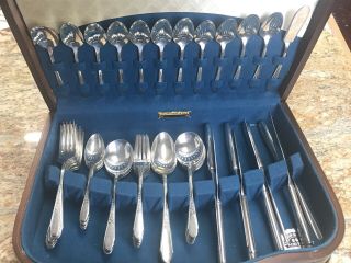52 Pc.  Wm Rogers & Sons Is Silver Plated Silverware Set With Chest.  Vintage