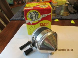 Vintage Zebco 33 Spin Cast Fishing Reel,  Early Model U.  S.  A.  Metal Foot & Box