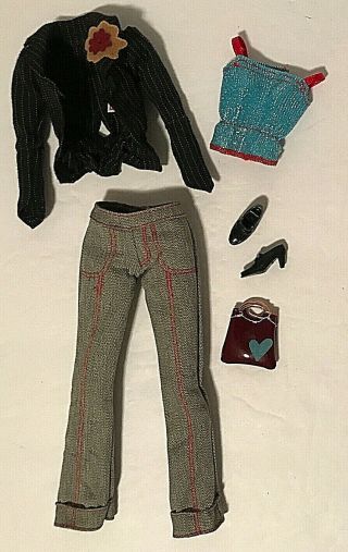 2004 Barbie Fashion Fever No.  H0661 Jacket And Purse Complete Doll Outfit Minty