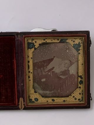 Antique Post Mortem Daguerreotype/ Case.  1/6 Plate Photo Of Child In Cradle.  Nr
