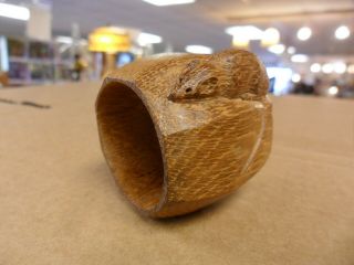 A Robert Thompson ' Mouseman ' Oak Napkin Rings with His Mouse Signature 5